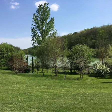 Bed & Breakfast Sept Sources 4*