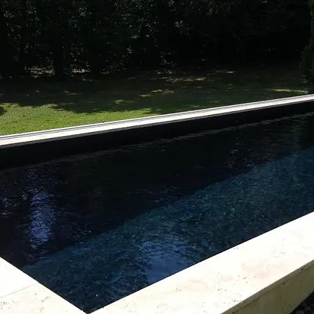 Alojamento de Acomodação e Pequeno-almoço Sept Sources 4*