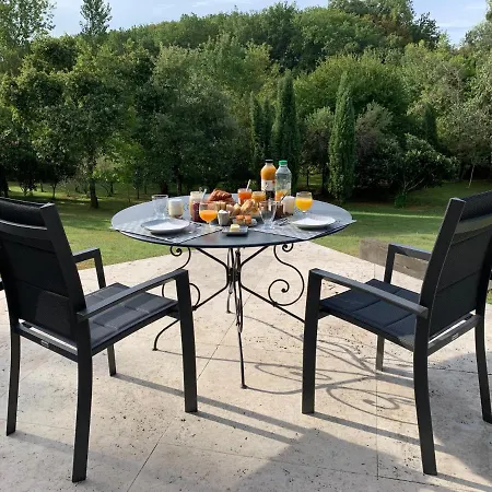 Sept Sources Bed & Breakfast *